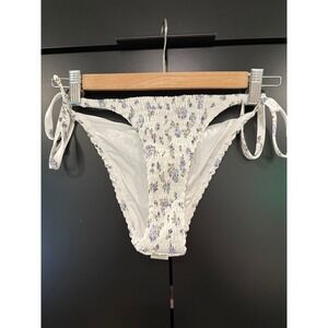 AQUA Swim Floral Smocked Side Tie Bikini Bottoms White Blue Small AQFF23704